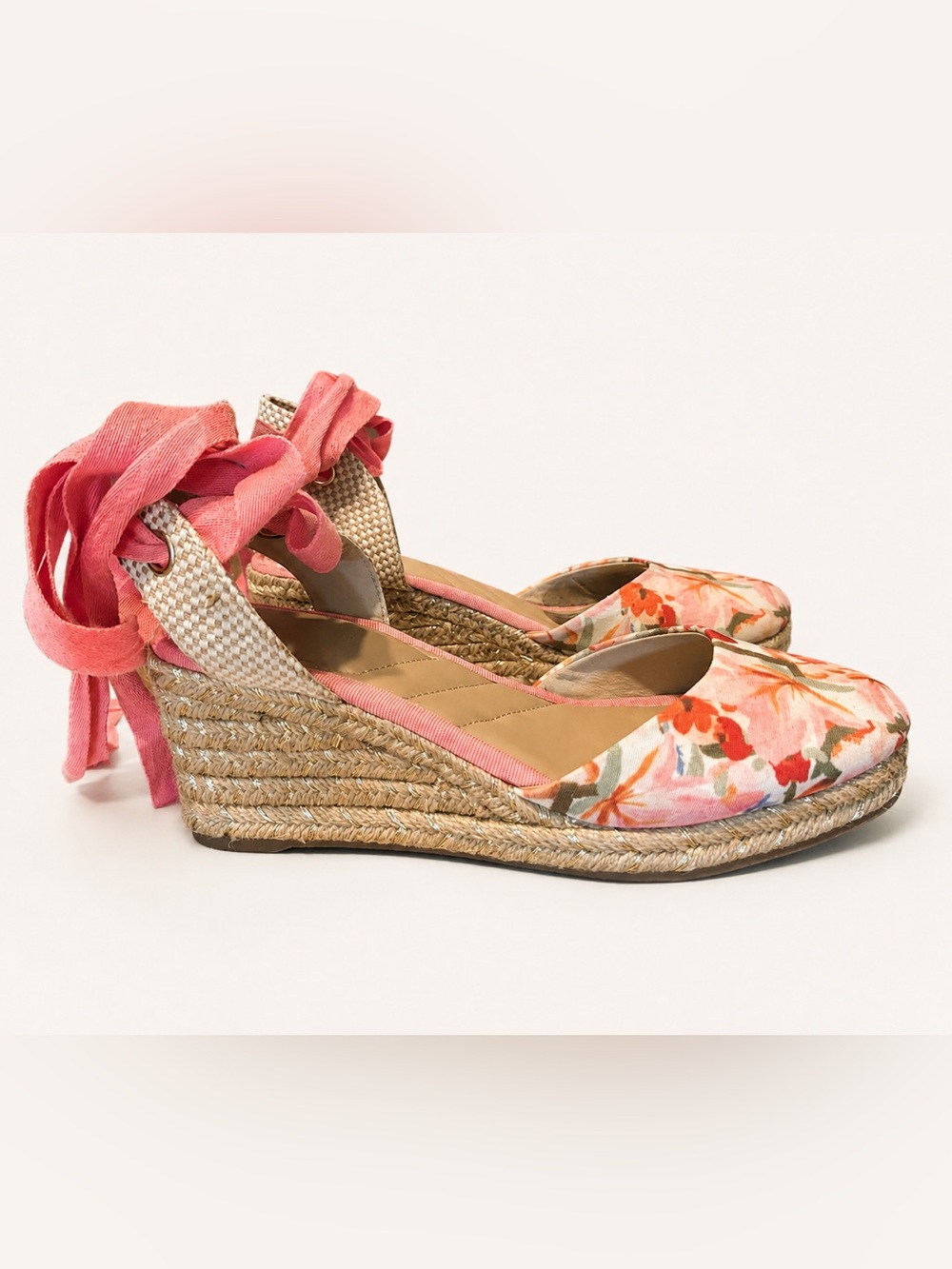 Kelly & Katie Floral Espadrille Wedges Size 8M Coral Lace-Up Ankle Tie